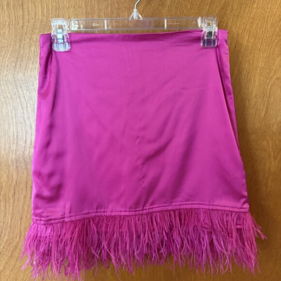 Cloud Ten Hot Pink Mini Party Skirt with Feather Fringe Trim Size Small NWOT - Picture 1 of 9